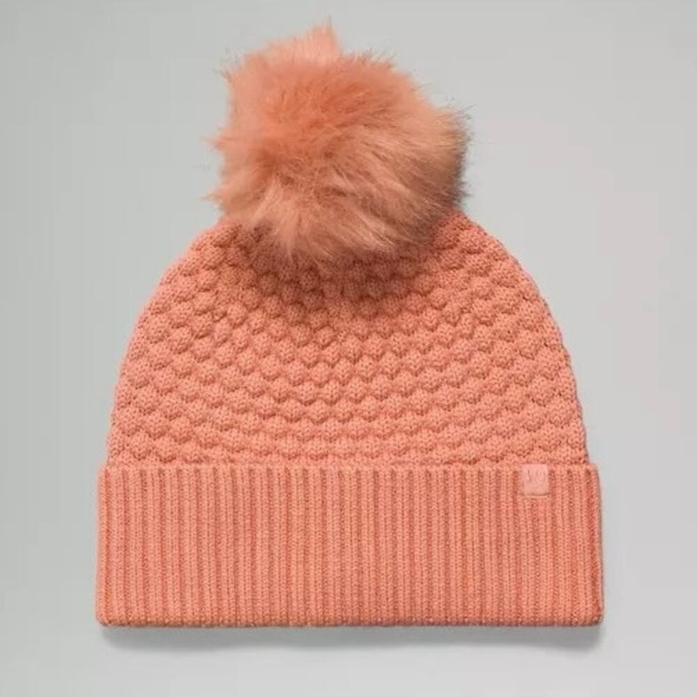 Lululemon Bubble Knit Pom Beanie
